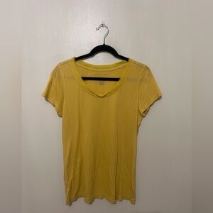 VAN HUESEN | Lightweight Sunny Yellow Short Sleeve Tee, Size Medium